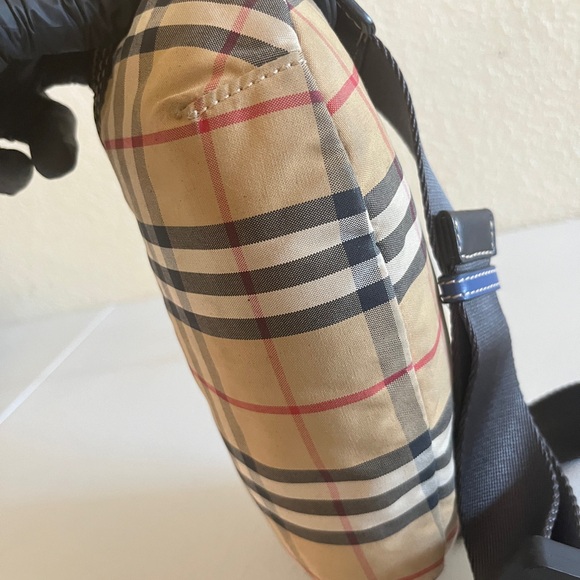 Burberry waist bag - Picture 6 of 13